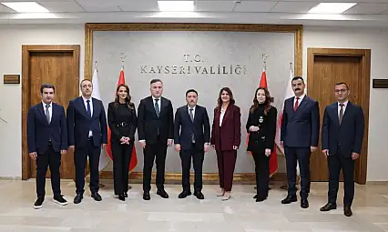 Vali Çiçek makamında öğretmenleri ağırladı