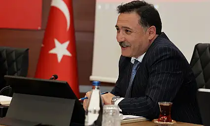 Vali Gökmen Çiçek'e görülmemiş doğum günü sürprizi! 'Vermem seni ellere'