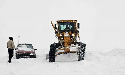 Talas Belediyesi gece gündüz sahada