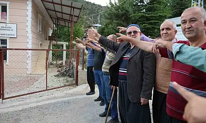 Vatandaşların köy adına alındı sandıkları konak, eski muhtarın çıktı