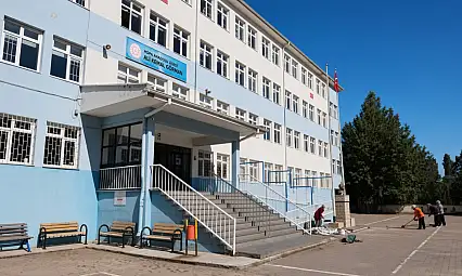 Yahyalı'da yeni dönem hazırlığı! Okullar öğrencileri bekliyor