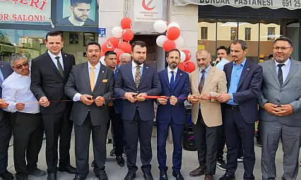 Yeniden Refah teşkilatı yeni binasına kavuştu