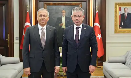 Yeşilhisar bekliyordu! Çopuroğlu, dosyayı Bakana bizzat kendi teslim etti!