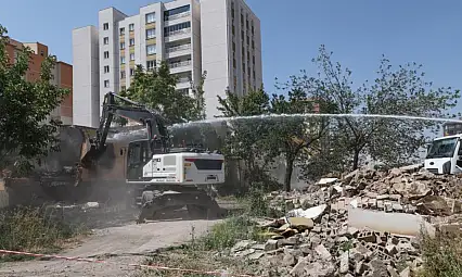 Yıldırım Beyazıt'ta gecekondular yıkıldı, yeni park geliyor
