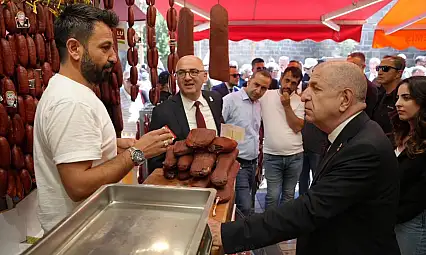 Zafer Partisi Lideri Kayseri sokaklarında