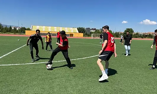 Erciyes Üniversitesi'nde dostluk turnuvası