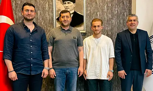 Flaş! Kayseri'de merakla beklenen transfer duyuruldu!