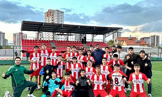 Gültepespor U-16 zirvede