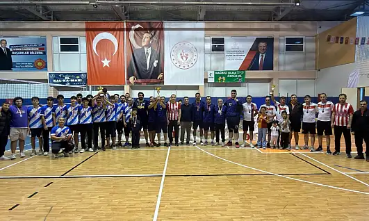 Kayseri'de 140 sporcu Cumhuriyet Kupası için sahaya çıktı