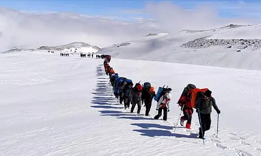 Kayseri'de 200 kişi Erciyes'in zirvesine tırmanacak