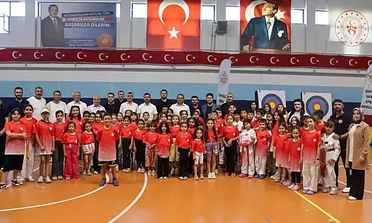 Kayseri'de genç sporculara destek