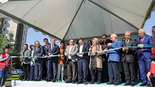 Vali Çiçek'ten övgü