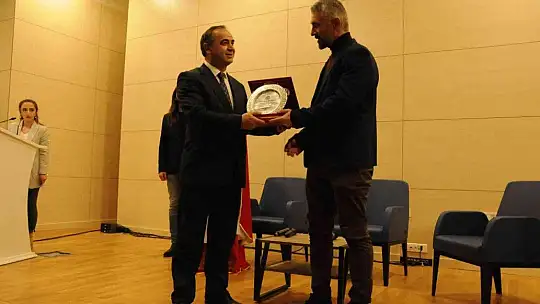 Sergiye ünlü ressam Rustam Yahihanov da katıldı