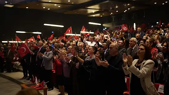 Salon hıncahınç doldu!