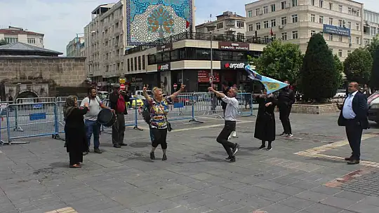 Kayseri'li vatandaş adağını yerine getirdi...