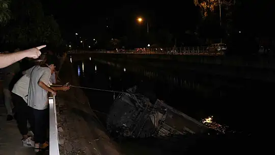 Adana'da otomobil sulama kanalına düştü: 1 ölü, 1 yaralı