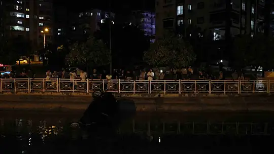 Adana'da otomobil sulama kanalına düştü: 1 ölü, 1 yaralı