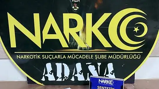 Adana'da sokakta uyuşturucu sattığı öne sürülen 2 şüpheli tutuklandı