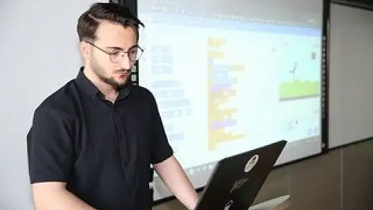 AGÜ'de programlama okulu...