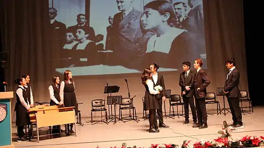 AK Parti Genel Başkanvekili Elitaş Kayseri'de öğretmenler günü etkinliğinde konuştu...