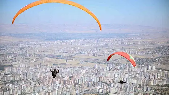 Paraşüt heyecanı...