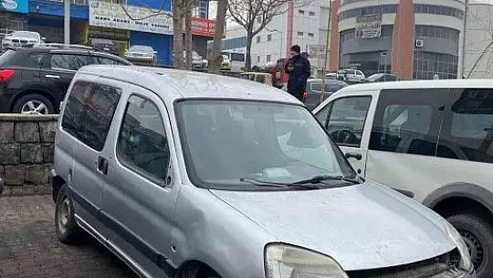 8 kişi araçları Change yapmak isteyen yakalandı