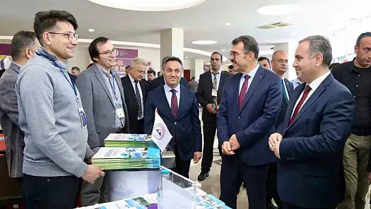 9 üniversite ile başladıkları yolda 15 üniversiteye ulaştılar