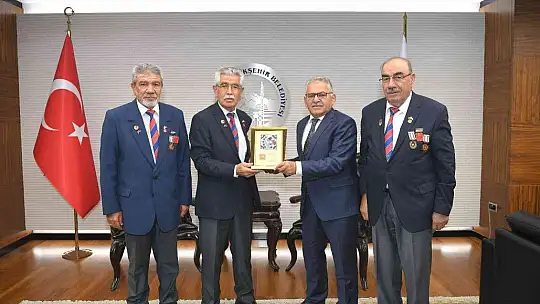 Büyükkılıç'ı, kimler ziyaret etti?