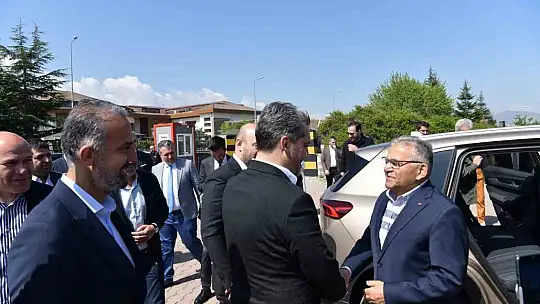 Büyükkılıç, oyunu eşiyle birlikte kullandı...
