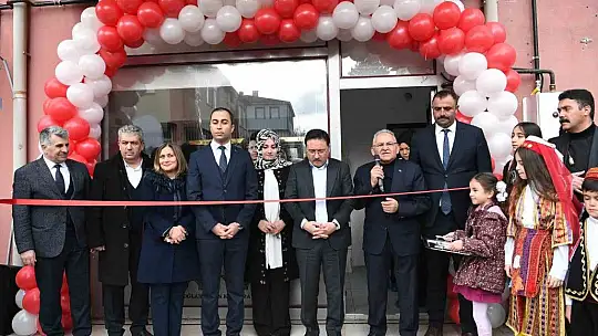 Başkan Büyükkılıç İle Vali Çiçek'ten Sarıoğlan'a 'yatırım' çıkarması