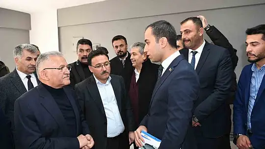 Başkan Büyükkılıç İle Vali Çiçek'ten Sarıoğlan'a 'yatırım' çıkarması