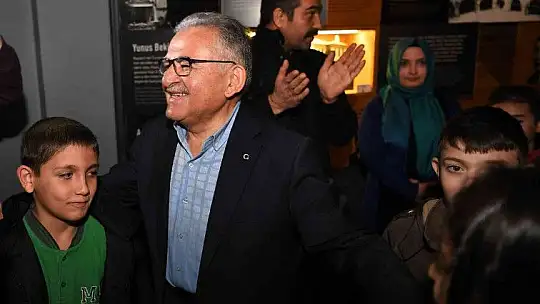 Minik Öğrencilerin, Başkanla Milli Mücadele Müzesi ziyareti