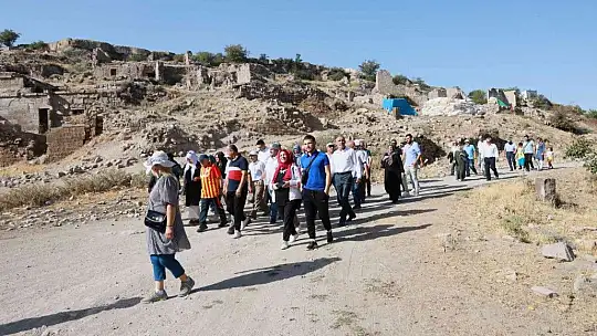 Büyükkılıç, muhtarlarla bu kez de Vadi'de buluştu!