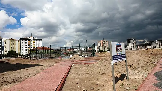 Başkan Çolakbayrakdar: Örnek bir mahalle inşa ediyoruz...
