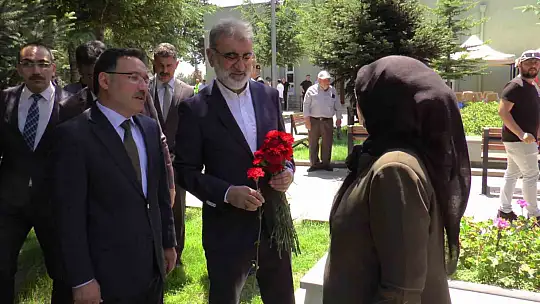 Bayram arefesinde şehitler için dua edildi...