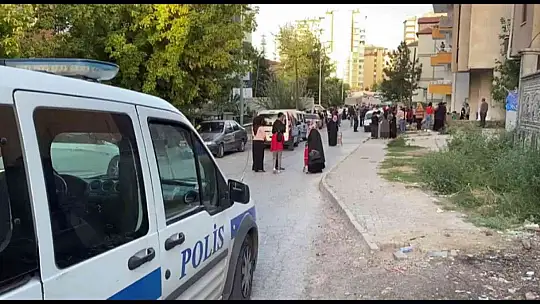 Kafasına sıkarak intihar etti