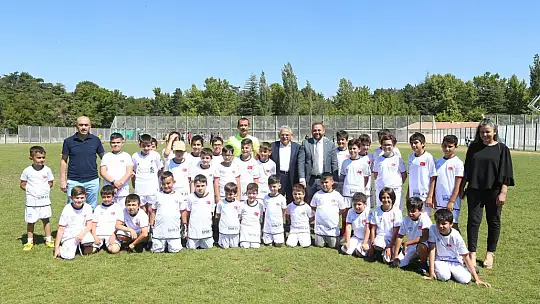 Yüzbinlerce vatandaşa hizmet verdiler
