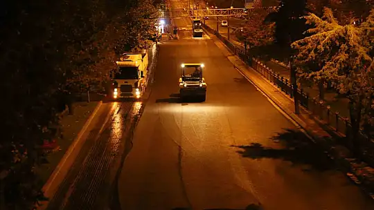 1000'lerce aracın geçtiği noktada gece mesaisi!