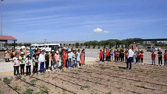 Doğal Ürünler Bahçesi'nin minik misafirleri