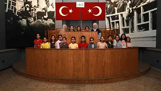 KAYMEK öğrencilerinden Milli Mücadele Müzesine ziyaret