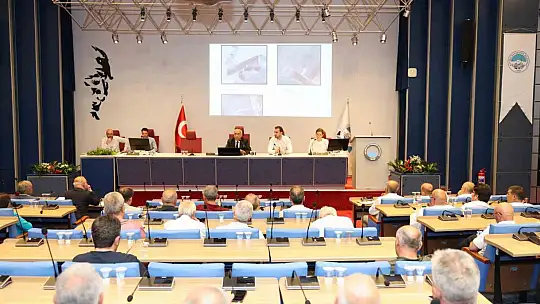 İlçe belediyeleri ek bütçe istedi!