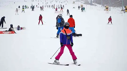 Erciyes'e hafta sonu bakın kaç kişi gitmiş?