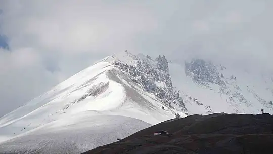 Kar sonrası görüntüler... Zirve beyaza büründü