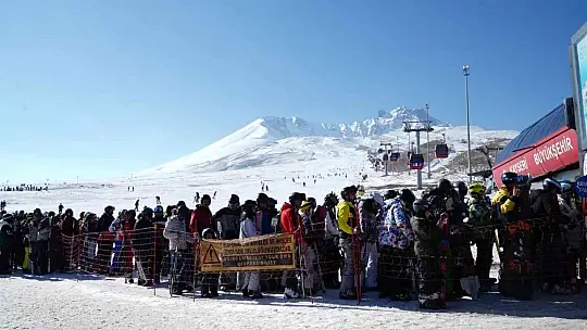 Erciyes'te tatil yoğunluğu