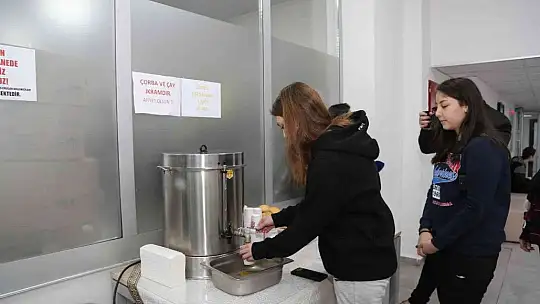 Sıcak çorba ikramına yoğun ilgi