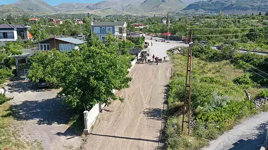 Hacılar'da yol çalışması