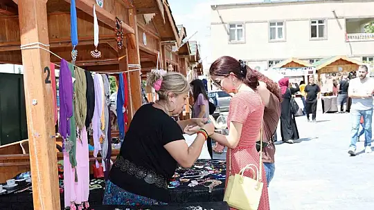 Maharetli Eller misafirlerini bekliyor