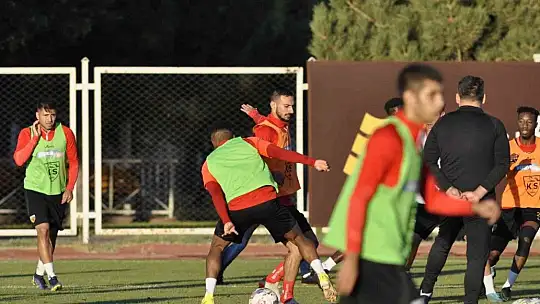 Kayserispor, Antalyaspor'a bileniyor