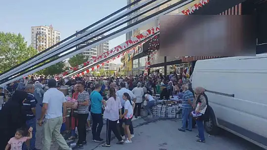 Mağazada izdiham