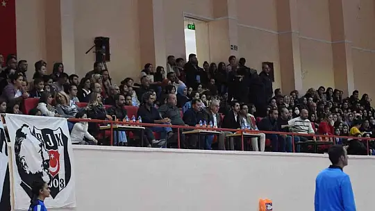 Atletikspor Beşiktaş'ı devirdi